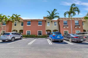 306 Lake Monterey Circle, Boynton Beach, FL 33426 Sold 10/13/23