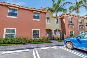 306 Lake Monterey Circle, Boynton Beach, FL 33426 Sold 10/13/23