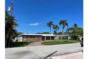 303 SW 14th Place, Boca Raton, FL 33432 Sold 11/21/23