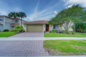 2149 SW Newport Isles Boulevard, Port St Lucie, FL 34953 Sold 11/27/23