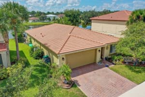 2149 SW Newport Isles Boulevard, Port St Lucie, FL 34953 Sold 11/27/23