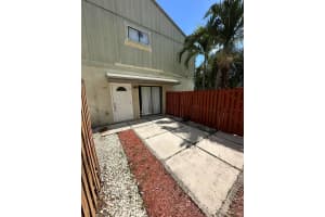 31 Crossings Circle C, Boynton Beach, FL 33435 Sold 11/13/23