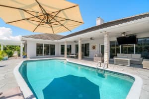 1081 Singer Dr, Singer Island, FL 33404 Sold 03/05/24