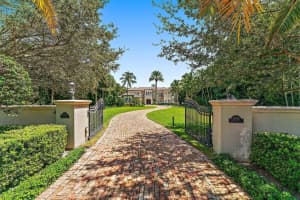 19020 Point Drive, Tequesta, FL 33469 Sold 10/13/23