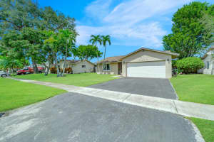 9623 Saddlebrook Drive, Boca Raton, FL 33496 Sold 10/18/23