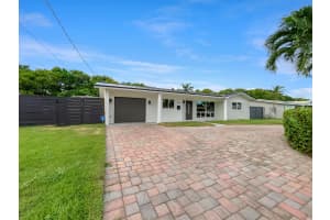 2741 NE 53rd Court, Lighthouse Point, FL 33064 Sold 09/11/24