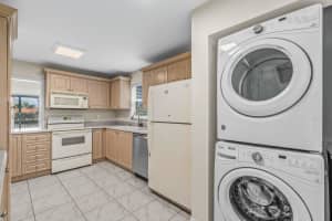 1 Harbourside Drive 2207, Delray Beach, FL 33483 Sold 10/16/23