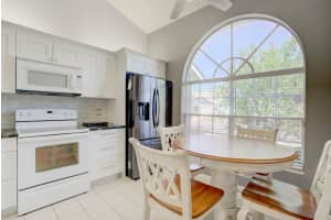 272 Moccasin Trail W, Jupiter, FL 33458 Sold 02/29/24