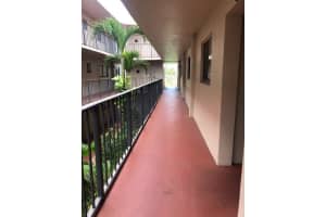 5160 Las Verdes Circle 208, Delray Beach, FL 33484 Sold 12/19/23