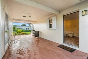 550 Sandpiper Circle, Delray Beach, FL 33445 Sold 12/08/23