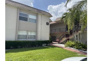 715 Lori Drive 110, Palm Springs, FL 33461 Sold 04/05/24