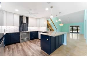 915 NE Sandalwood Place, Jensen Beach, FL 34957 Sold 01/10/24