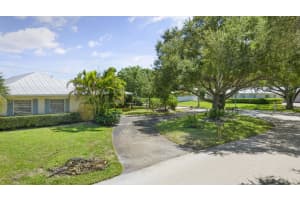 3 SE Club Circle, Jupiter, FL 33469 Sold 02/26/24
