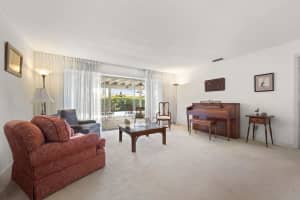 3 SE Club Circle, Jupiter, FL 33469 Sold 02/26/24