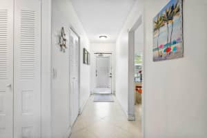 26 Abbey Lane 102, Delray Beach, FL 33446 Sold 01/08/24