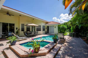 120 Hidden Hollow Drive, Palm Beach Gardens, FL 33418 Sold 10/27/23