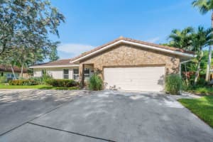 3578 Lakeview Drive, Delray Beach, FL 33445 Sold 12/22/23