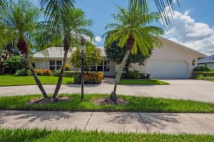 822 SW 35th Avenue, Boynton Beach, FL 33435 Sold 11/01/23