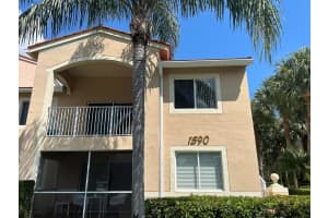 1590 S 42nd Circle 211, Vero Beach, FL 32967 Sold 10/21/23