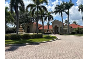 1590 S 42nd Circle 211, Vero Beach, FL 32967 Sold 10/21/23