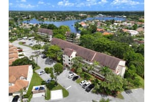 12568 Shoreline Drive 402, Wellington, FL 33414 Sold 11/02/23