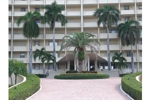 136 Lakeshore Drive 210, North Palm Beach, FL 33408 Sold 06/05/24