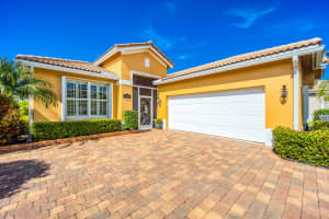 4175 NW Oakbrook Circle, Jensen Beach, FL 34957 Sold 11/13/23
