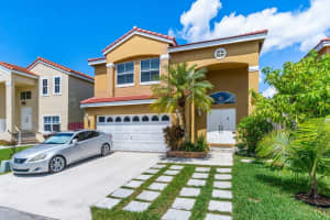 7455 Viscaya Circle, Margate, FL 33063 Sold 11/17/23