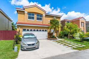 7455 Viscaya Circle, Margate, FL 33063 Sold 11/17/23