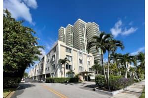 1527 S Flagler Drive 105f, West Palm Beach, FL 33401 Sold 10/31/23
