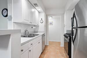 1527 S Flagler Drive 105f, West Palm Beach, FL 33401 Sold 10/31/23