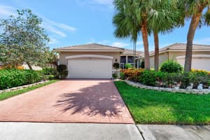 10561 Royal Caribbean Circle, Boynton Beach, FL 33437 Sold 12/08/23