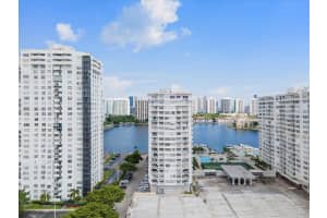 18081 Biscayne Boulevard 701, Aventura, FL 33160 Sold 11/16/23