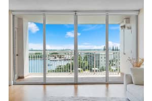 18081 Biscayne Boulevard 701, Aventura, FL 33160 Sold 11/16/23
