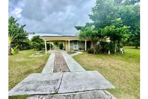 426 Riomar Drive, Port St Lucie, FL 34952 Sold 10/10/23