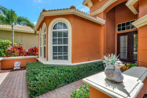 8694 Via Brilliante, Wellington, FL 33411 Sold 02/27/24