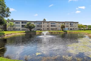 719 Lori Drive 204, Palm Springs, FL 33461 Sold 11/22/23