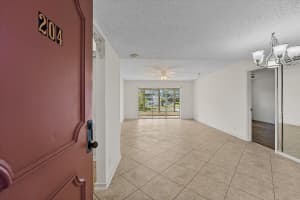 719 Lori Drive 204, Palm Springs, FL 33461 Sold 11/22/23