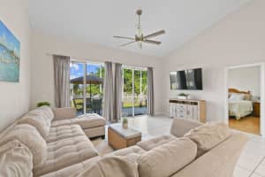 1090 Choctaw Street, Jupiter, FL 33458 Sold 11/30/23