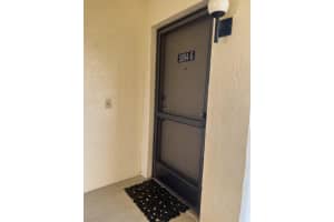 5894 Longbow Lane 6, West Palm Beach, FL 33415 Sold 12/05/23