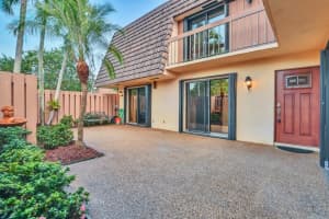 1 Atrium Circle A, Atlantis, FL 33462 Sold 10/25/23