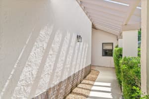 4752 Boxwood Circle, Boynton Beach, FL 33436 Sold 11/17/23