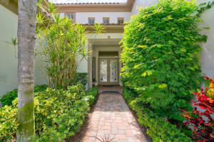 113 Siesta Way, Palm Beach Gardens, FL 33418 Sold 04/30/24