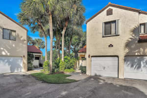 22 Via De Casas Sur 101, Boynton Beach, FL 33426 Sold 12/26/23