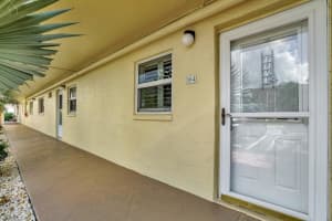 2620 NE 1st Court 104, Boynton Beach, FL 33435 Sold 10/27/23