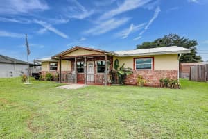 2119 SE Madison Street, Stuart, FL 34997 Sold 10/27/23