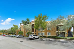 7950 N Nob Hill Road 206, Tamarac, FL 33321 Sold 11/22/23