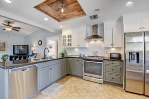 23 Las Flores A, Boynton Beach, FL 33426 Sold 11/28/23