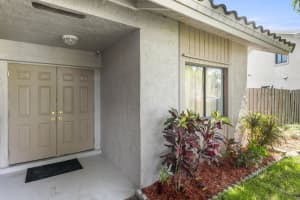 5820 Strawberry Lakes Circle, Lake Worth, FL 33463 Sold 12/29/23