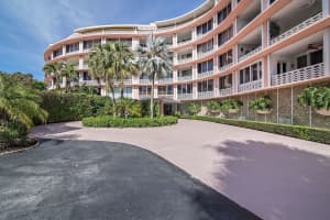 315 S Lake Drive 2d, Palm Beach, FL 33480 Sold 02/07/24